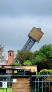 Vecchio Acquedotto – Demolizione vecchia torre piezometrica secondaria