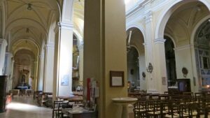 Duomo di Santa Margherita – Navata sinistra e centrale